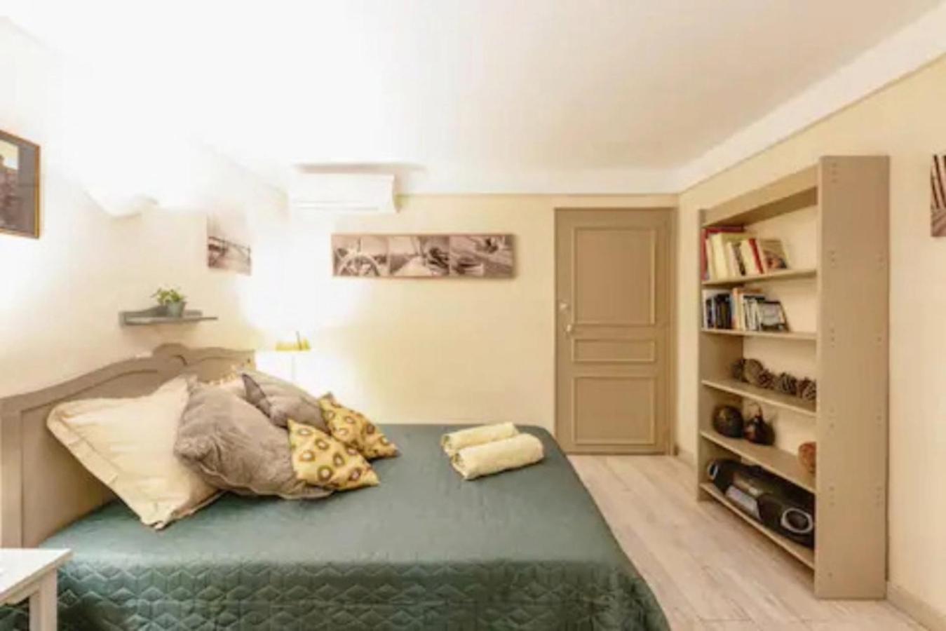 Appartement Complet Ou 2 Chambres De Charme En Centre-Ville Arles Exteriör bild