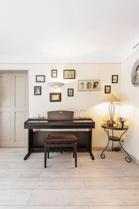 Appartement Complet Ou 2 Chambres De Charme En Centre-Ville Arles Exteriör bild